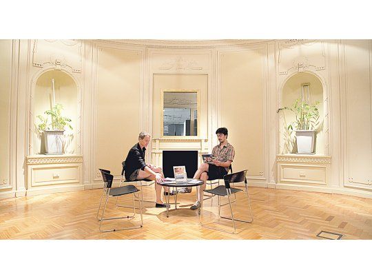 El tutor. La exposición de los artistas Séverine Hubard y Julián D’Angiolillo puede verse en la Fundación OSDE hasta mediados de este mes.