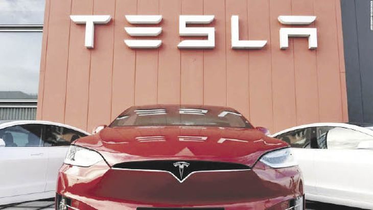 costos. Tesla justificó los aumentos por las subas en litio y aluminio.