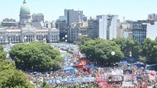 Masiva convocación al Congreso en el paro y marcha de la CGT.