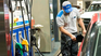 YPF anunció una baja del 4,5% en sus combustibles.