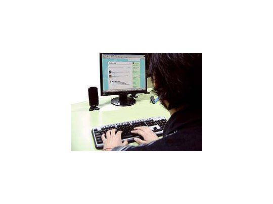 Escriben libro exclusivo para Twitter