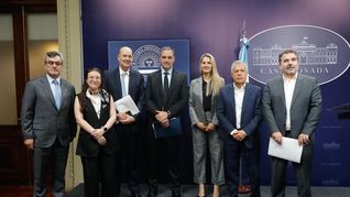 Adorni presentó el informe final del Consejo de Mayo. Adorni presentó el informe final del Consejo de Mayo.