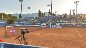 A pesar del positivo por coronavirus en una jugadora, el WTA de Palermo seguirá adelante.