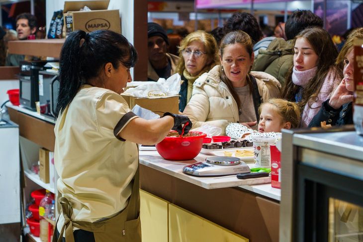 “La Chocolaterie es una vidriera de la industria local: conviven marcas con historia, nuevos talentos y proyectos que marcan el rumbo del sector”, afirmó la empresa. “La Chocolaterie es una vidriera de la industria local: conviven marcas con historia, nuevos talentos y proyectos que marcan el rumbo del sector”, afirmó la empresa.