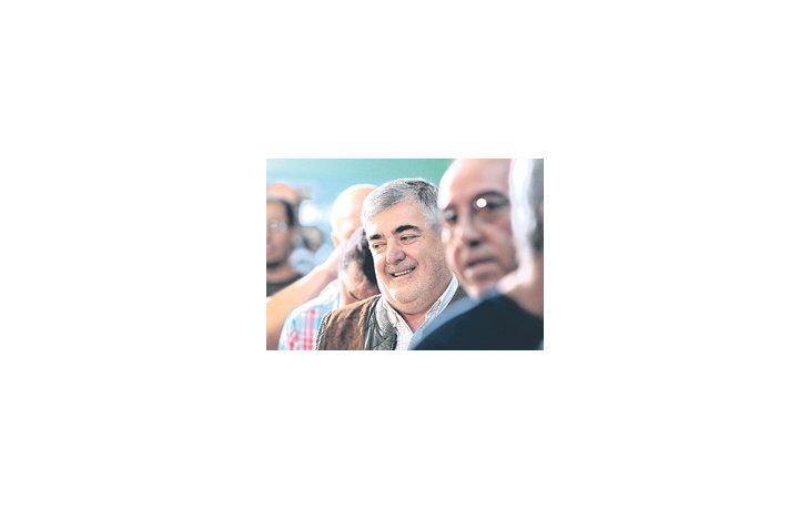 ámbito.com | Mario Das Neves habló ayer de rever estrategia del PJ anti-K, pero ratificó su candidatura a presidente.