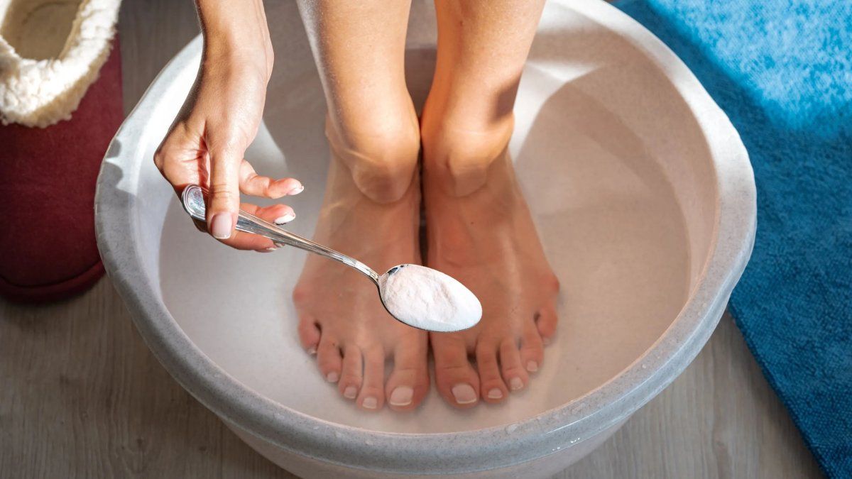 The benefits of washing your feet with bicarbonate for health
