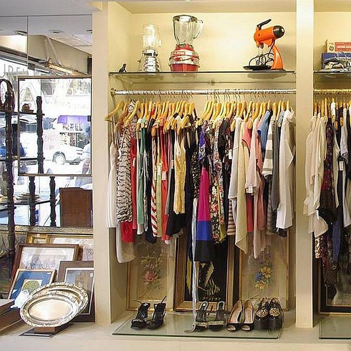 Rebusques en tiempos de crisis para comprar buena ropa a bajo precio