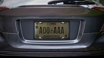Multas en CDMX por uso de cubre placas.