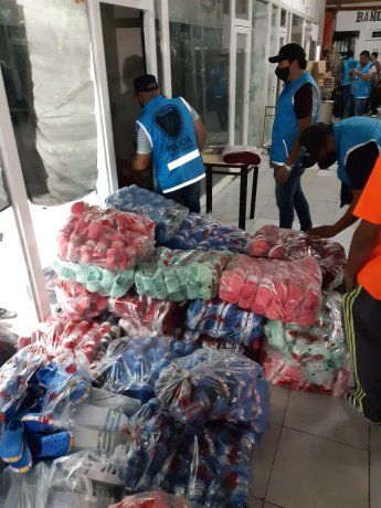 Mercadería incautada en Once.