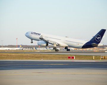 Lufthansa va a prescindir de 150 aviones, lo queimplicará un “aumento del excedente de puestos de trabajo”.