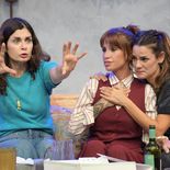 Soledaad Villamil, Florencia Peña y Pilar Gamboa son Las hijas, en el Paseo La Plaza. Soledaad Villamil, Florencia Peña y Pilar Gamboa son Las hijas, en el Paseo La Plaza.