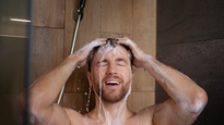 Harvard lo dice: ¿Bañarse todos los días? Un mito que daña tu piel y sistema inmunológico