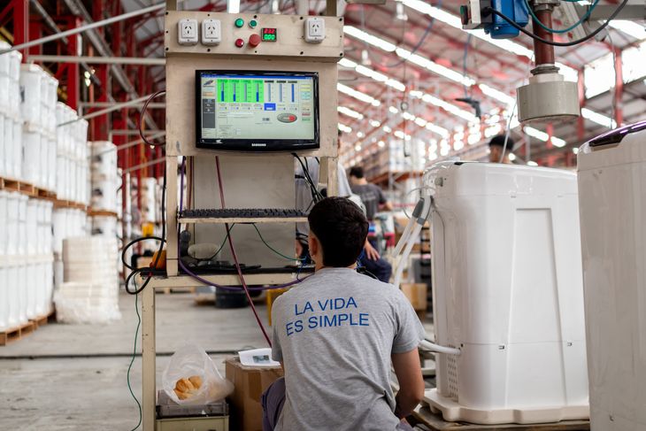 Proceso de producción en la planta de Codini. Proceso de producción en la planta de Codini.