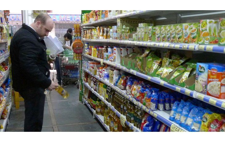 Para FIEL, canasta básica aumentó 4,2% en julio