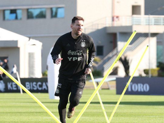 La Selección, liderada por Messi, espera la incoporación de Agüero.