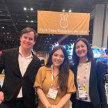 Paulina Reyes VP y Directora Ejecutiva de la International Association of Amusement Parks and Attractions (IAAPA) América Latina y Caribe junto a Pedro León Julia Presidente y Co-fundador de Diplomacy Creative y Jesica Solina Moretti CEO y Co-fundadora de Diplomacy Creative en la Expo IAAPA en Estados Unidos Paulina Reyes VP y Directora Ejecutiva de la International Association of Amusement Parks and Attractions (IAAPA) América Latina y Caribe junto a Pedro León Julia Presidente y Co-fundador de Diplomacy Creative y Jesica Solina Moretti CEO y Co-fundadora de Diplomacy Creative en la Expo IAAPA en Estados Unidos