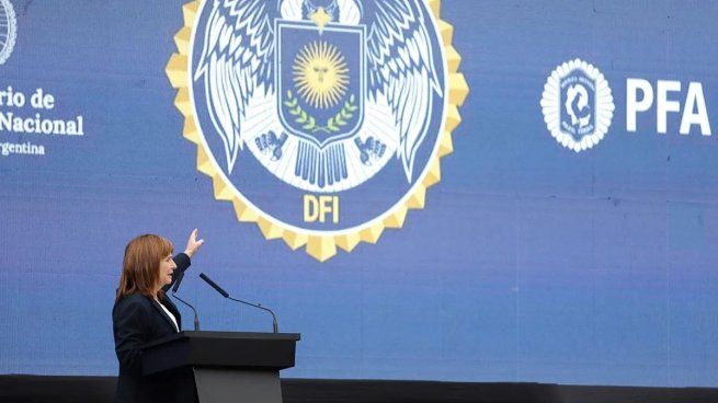Patricia Bullrich avanza en la reforma de la PFA.