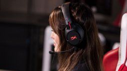 How to keep your headphones clean from dirt and bacteria. How to keep your headphones clean from dirt and bacteria.