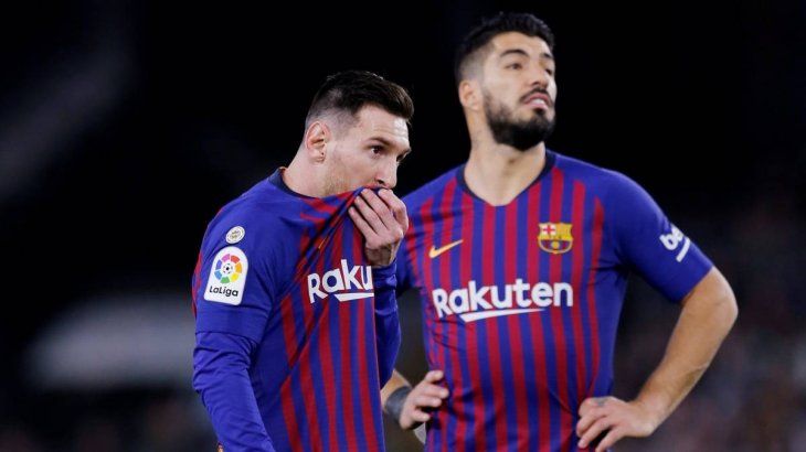 Messi no fue a entrenar y Suárez siguió apartado. Messi no fue a entrenar y Suárez siguió apartado.