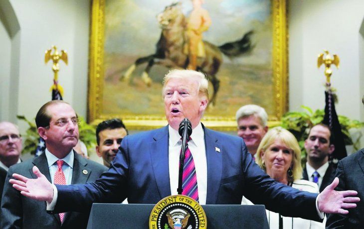 de brazos abiertos. El mandatario republicano sostuvo que, si recibe el llamado, está dispuesto a hablar con Irán. Además, acusó a la administración de Barack Obama de haber cortado el contacto con la república islámica.