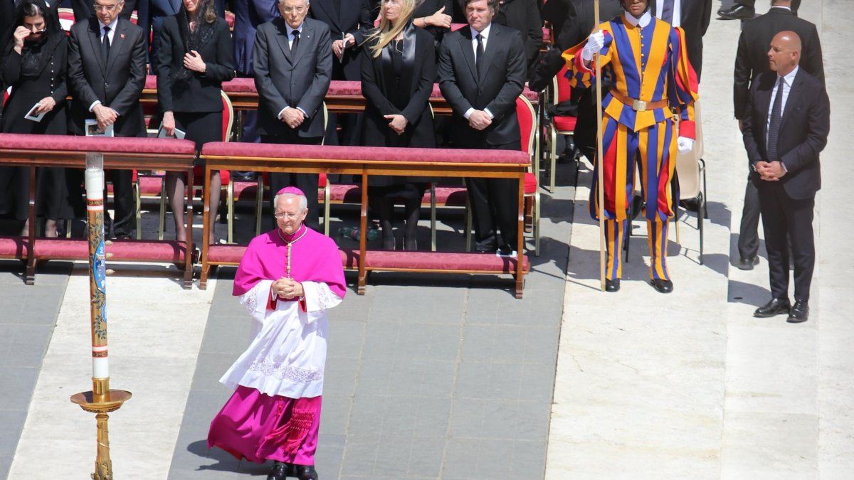 The numbers of an unprecedented funeral