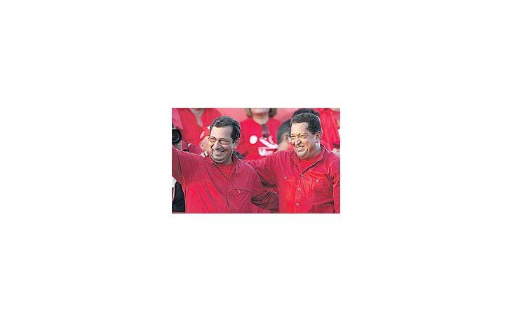 Dos Chávez, Hugo y Adán, participaron el sábado de un acto de campaña en Barinas. Allí, Adán aspira a suceder a Hugo de los Reyes, el padre.