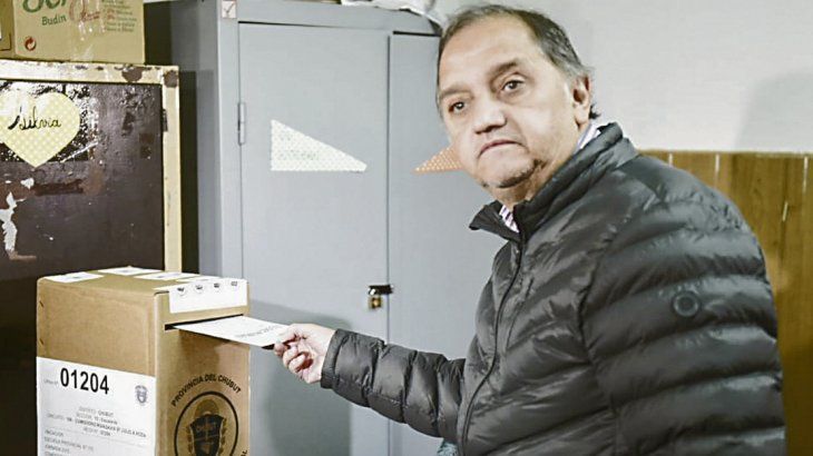 Carlos Linares