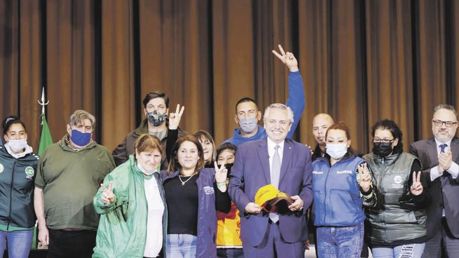 Definiciones. Alberto Fernández habló en la sede de SMATA. Volvió a criticar el endeudamiento contraido.