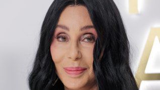 Cher cumple 80 años: una vida llena de adversidades y éxitos. Cher cumple 80 años: una vida llena de adversidades y éxitos.