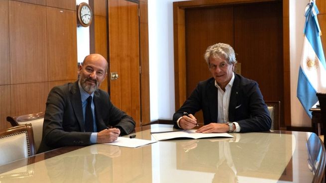 Germán Krivocapich, titular de AGIP, junto a su par de ARCA, Juan Pazo.