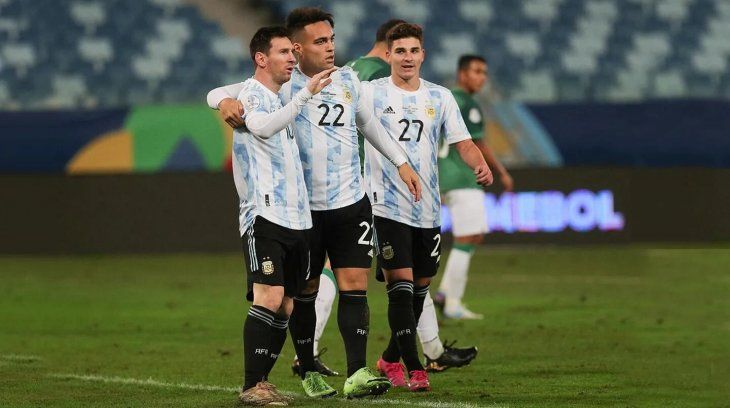 Lionel Messi, Lautaro Martínez and Julián Álvarez.  If the captain of the team agrees to go to Prís and coach Javier Mascherano seeks to bring another striker, the 
