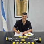 El futbolista que regresa al país después de compartir cancha con Messi. El futbolista que regresa al país después de compartir cancha con Messi.