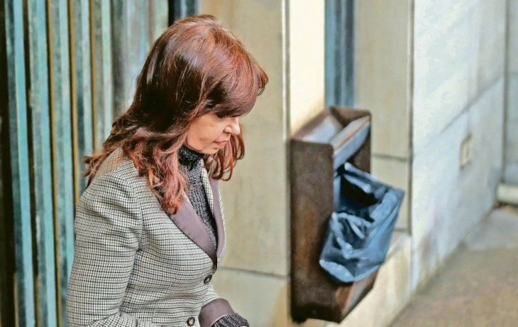 Protagonista. Cristina de Kirchner arrancará el año judicial sentada en el banquillo por el presunto direccionamiento de obra pública en Santa Cruz a favor de Lázaro Báez en la denominada causa Vialidad.&nbsp;