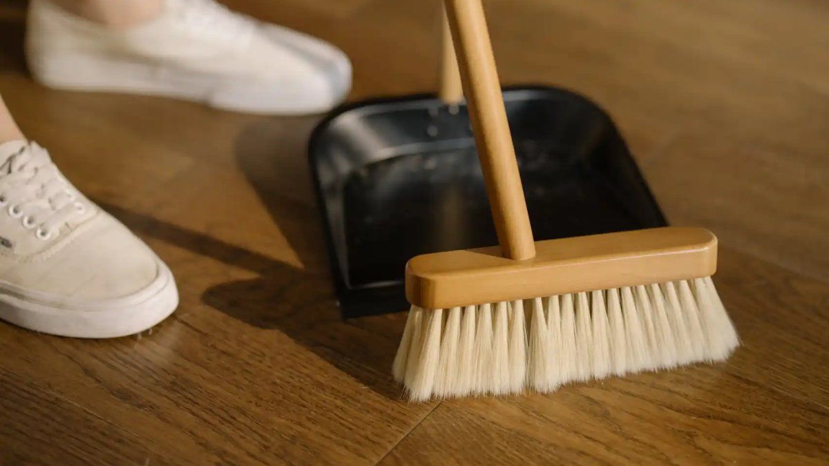 Don’t throw your broken glass! With these ideas, you can reuse them in the best way, according to AI