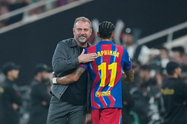 El entrenador alemán decidió permanecer junto al plantel y dirigirá el partido en el Camp Nou. El entrenador alemán decidió permanecer junto al plantel y dirigirá el partido en el Camp Nou.