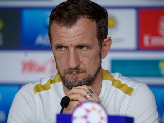 Vasco Arruabarrena asumió como DT del seleccionado de Emiratos Árabes Unidos.
