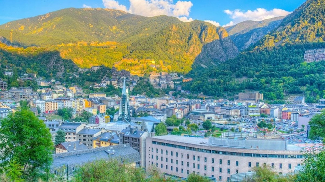 Andorra atrae a inversores de todo el mundo por sus bajos impuestos.