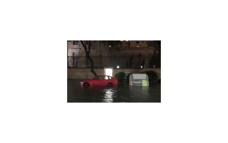 Inundación en Ciudad provocó caos en trenes, subtes y accesos