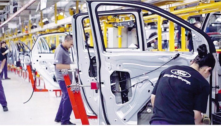 Ford fabrica la pickup Ranger en la planta de Pacheco, una de las más modernas de la región.