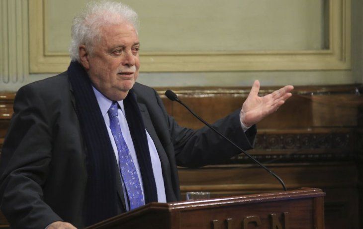 gines gonzalez garcia, un sanitarista que ocupo tres veces la cartera de salud