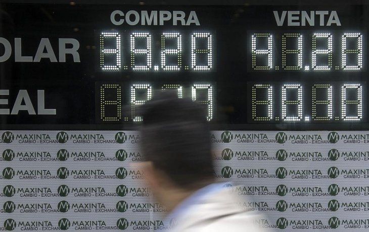 dolar cayo a $ 41,02 pero modero baja en el cierre (tras recorte de tasa)
