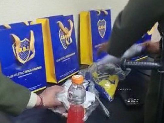 soborno de boca a los arbitros.jpg