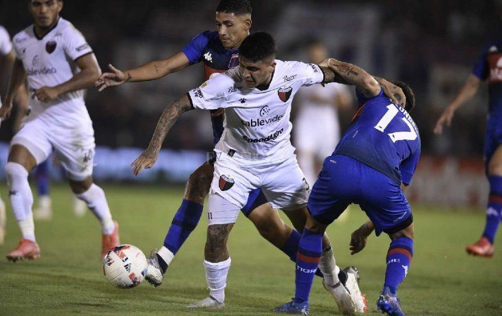 colon recibe a tigre este sabado: horario, tv y formaciones