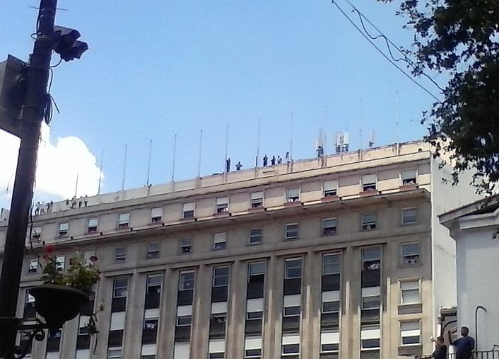 Crónica y fotos de una asunción acalorada en la Plaza de Mayo (foto 20)