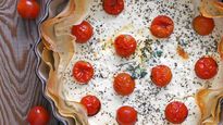 Tarta de queso, tomate y ricota.