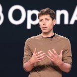 Sam Altman dio detalles sobre el dispositivo de IA que desarrollo OpenAI. Sam Altman dio detalles sobre el dispositivo de IA que desarrollo OpenAI.
