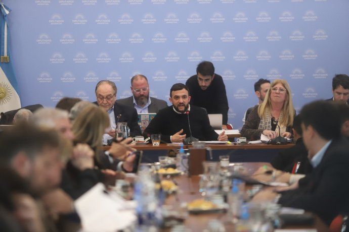 Diputados debate en plenario de comisiones proyectos de ley de humedales.