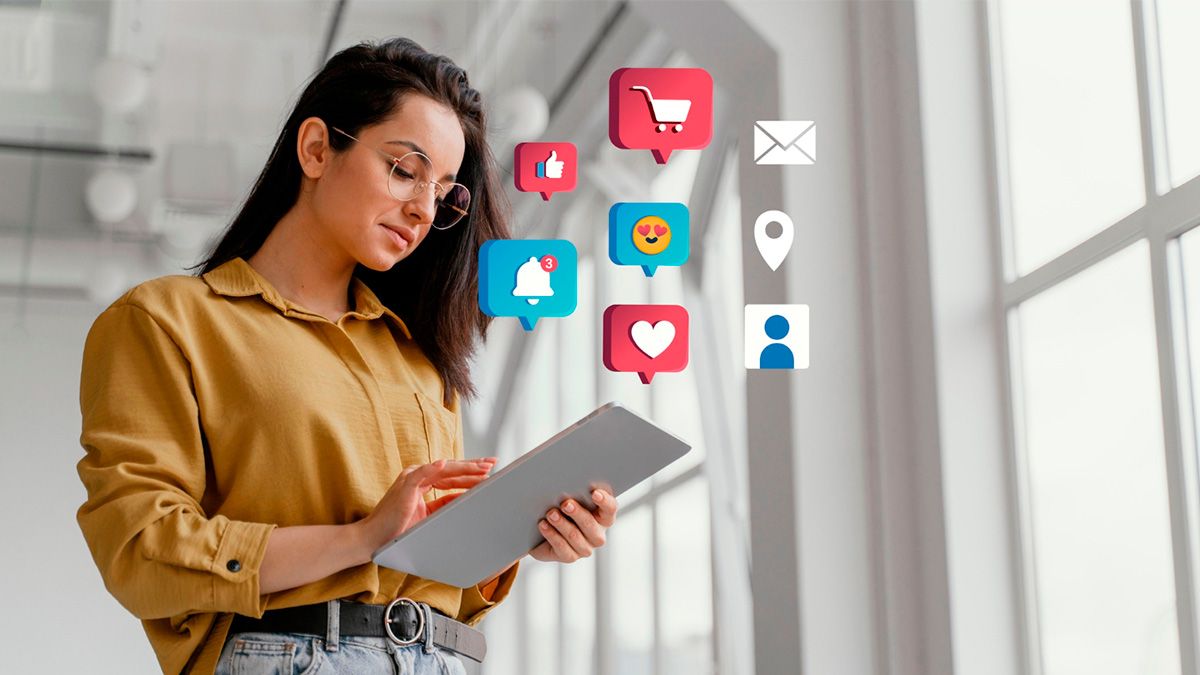 The UBA launched an 8-class course to get a job as a community manager: how to sign up