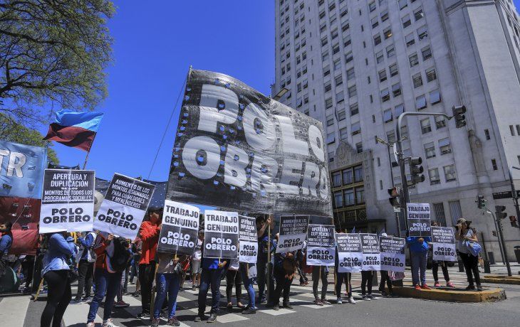 La organización también reclama por el cese del trabajo precarizado, sin convenio y por debajo del salario mínimo.