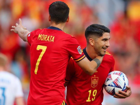 España tomó el mando de su grupo tras el triunfo ante República Checa y el tropiezo de Portugal.&nbsp;